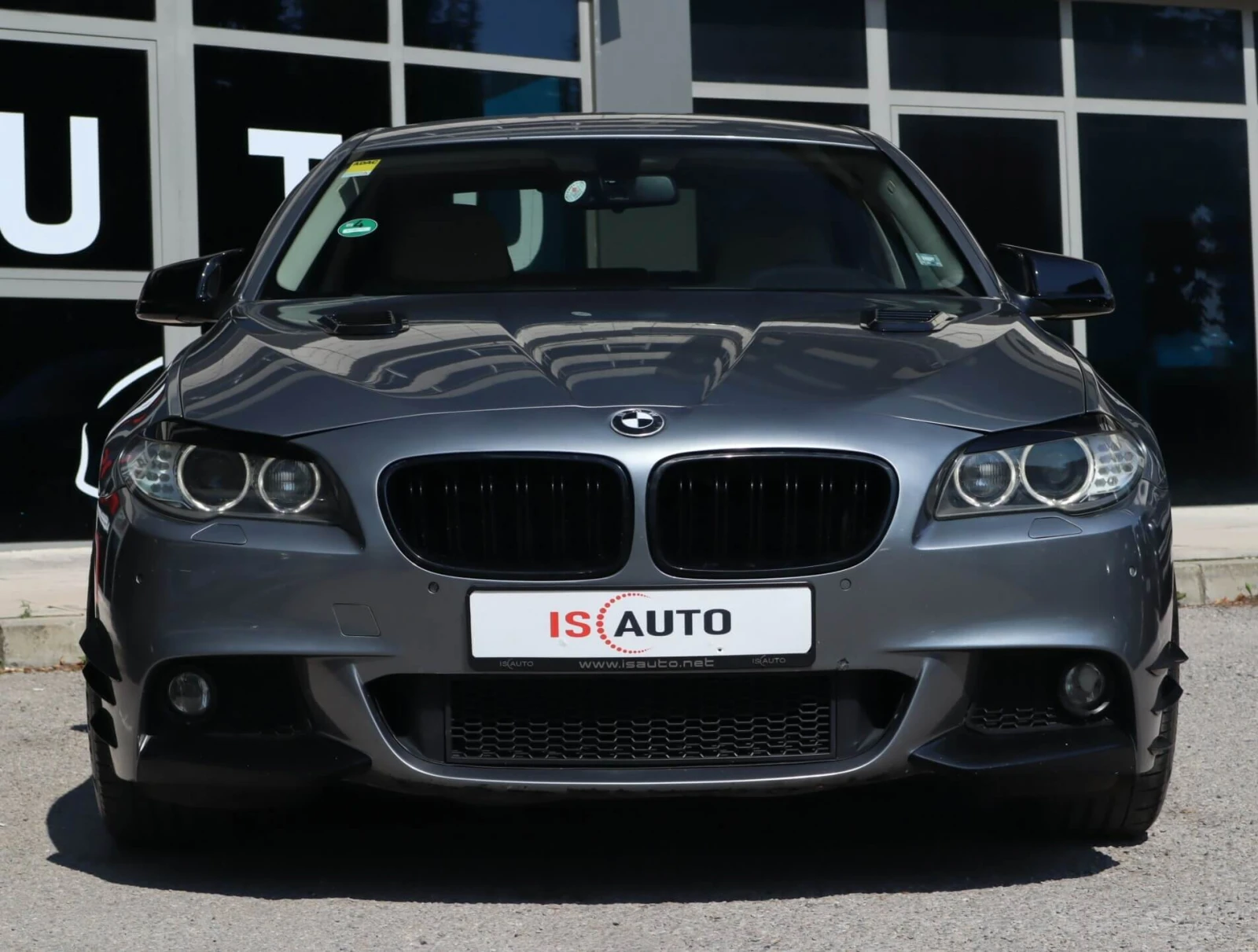 BMW 530 3.0d/xDrive/PDC/M-Packet/Камера/Мемори, снимка 2 - Автомобили и джипове - 55409200