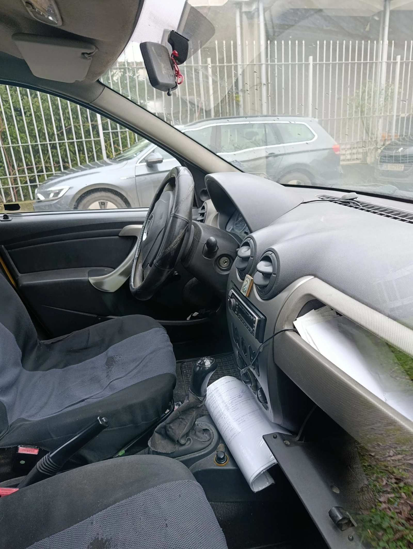 Dacia Logan, снимка 8 - Автомобили и джипове - 55415266