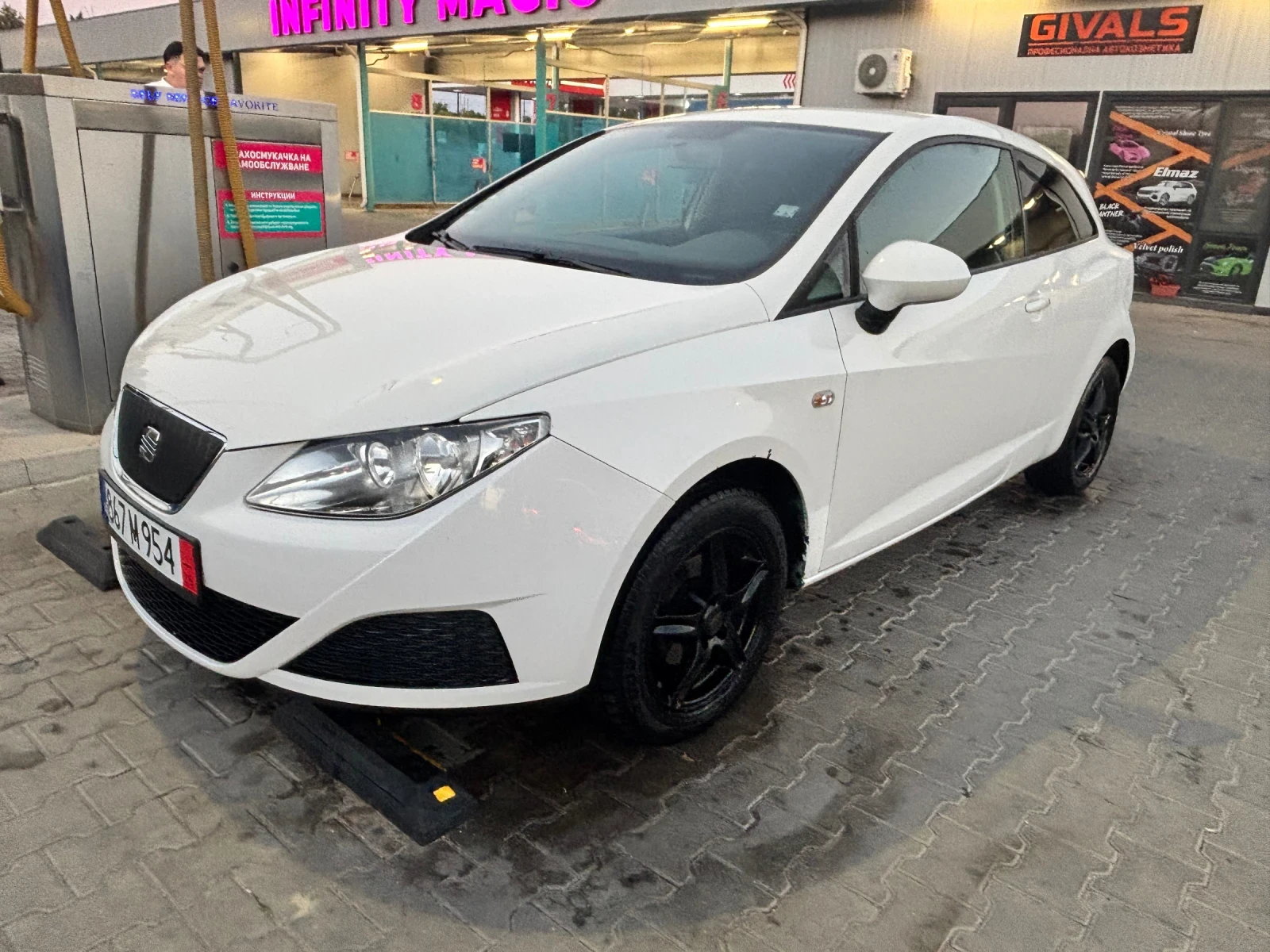 Seat Ibiza, снимка 2 - Автомобили и джипове - 55467184