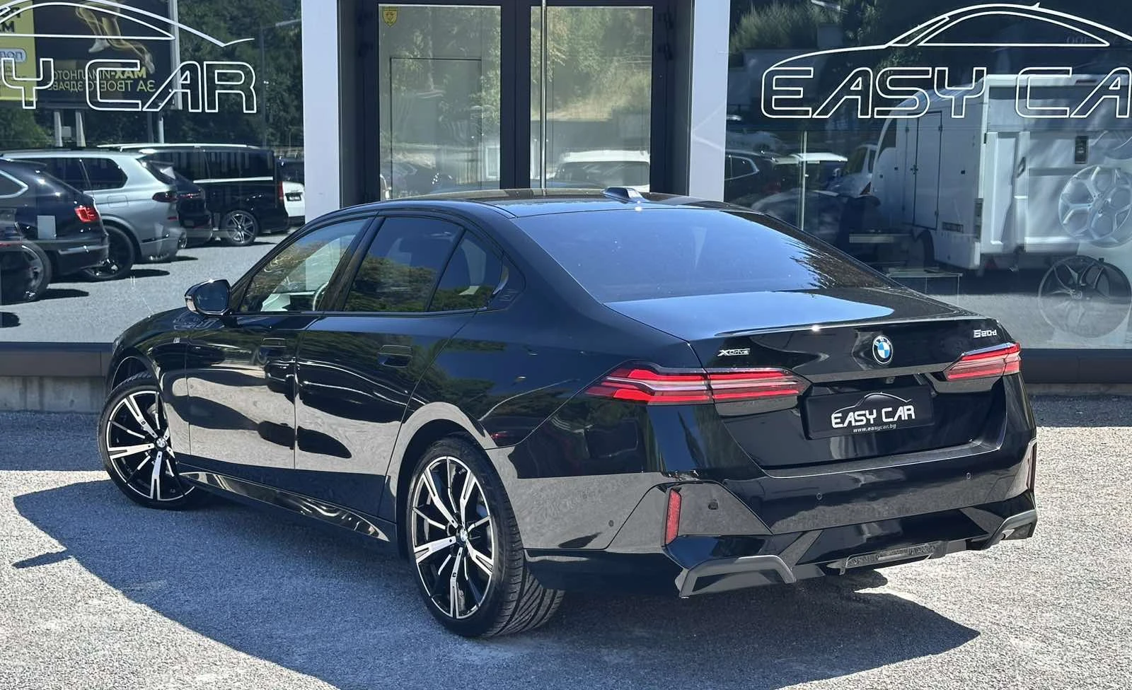 BMW 520 D xDrive M /Camera/Harman Kardon, снимка 4 - Автомобили и джипове - 55523739