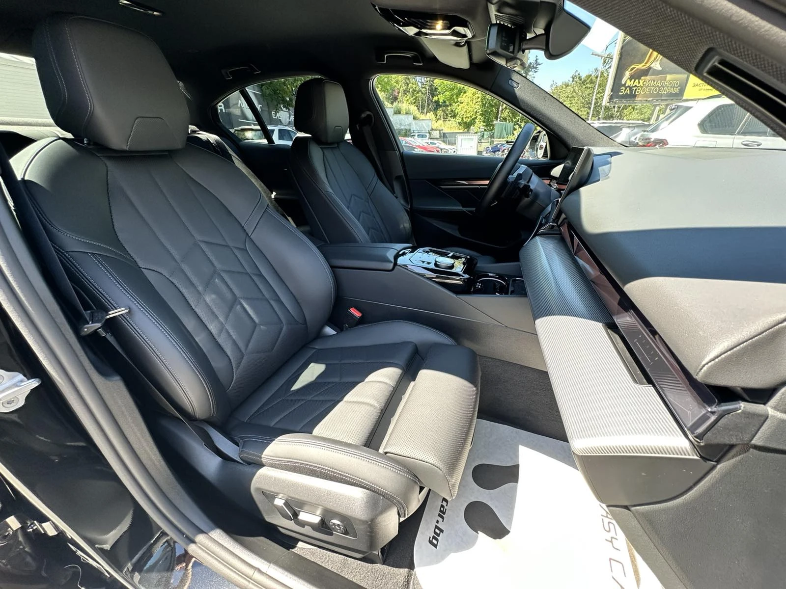 BMW 520 D xDrive M /Camera/Harman Kardon, снимка 13 - Автомобили и джипове - 55523739