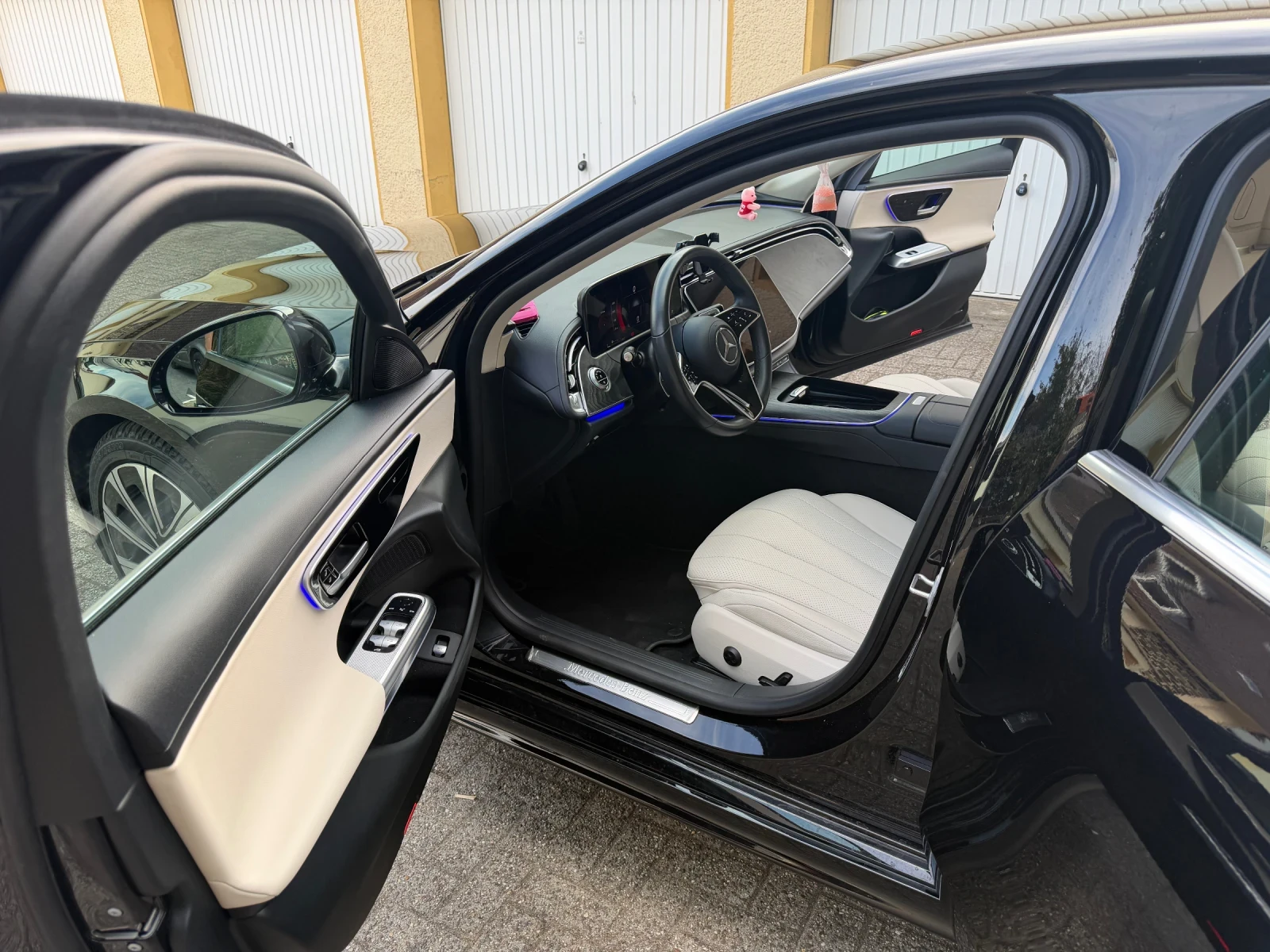 Mercedes-Benz E 200 W214, снимка 9 - Автомобили и джипове - 55620710