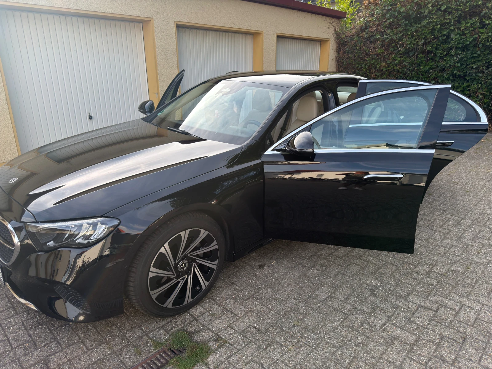 Mercedes-Benz E 200 W214, снимка 14 - Автомобили и джипове - 55620710