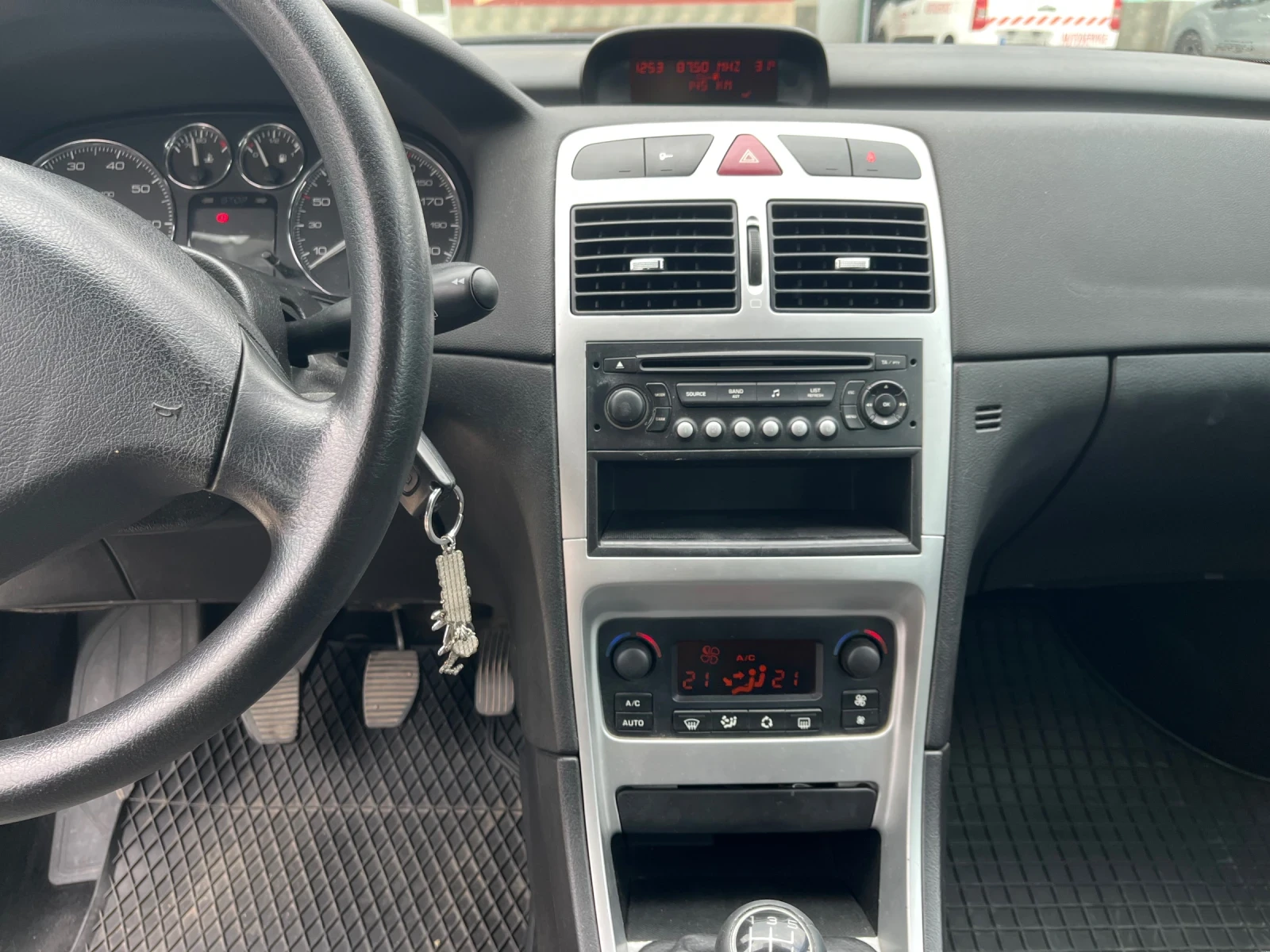 Peugeot 307, снимка 8 - Автомобили и джипове - 55958767