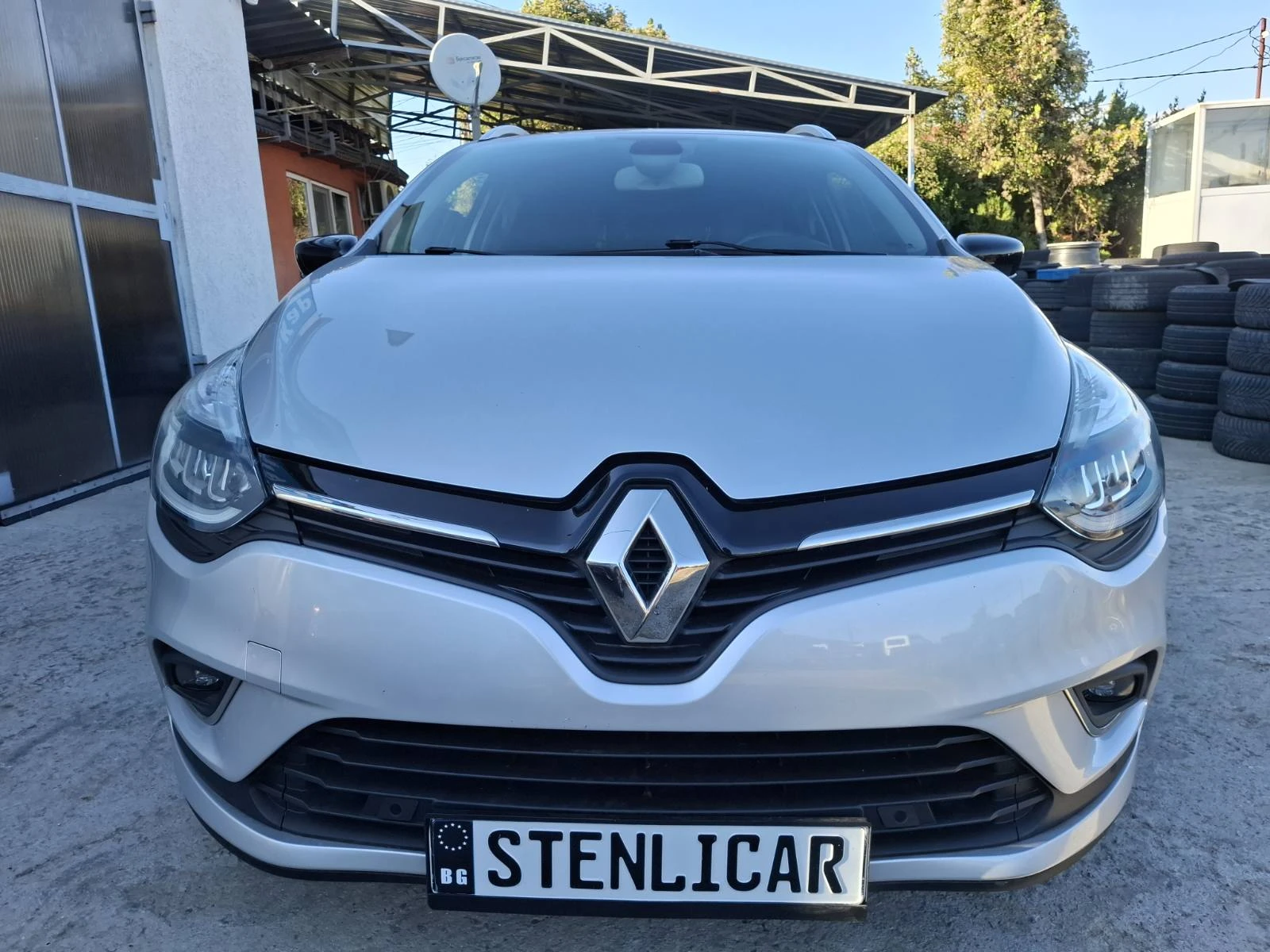 Renault Clio Clio Grandtour 1.2 TCe, снимка 4 - Автомобили и джипове - 56217518