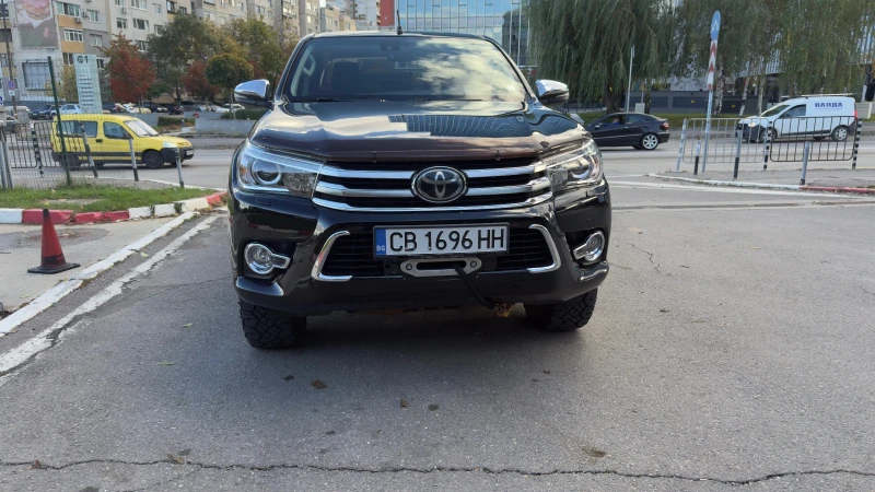 Toyota Hilux, снимка 2 - Автомобили и джипове - 52529386