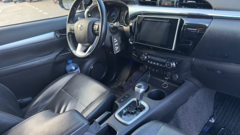 Toyota Hilux, снимка 6 - Автомобили и джипове - 52529386