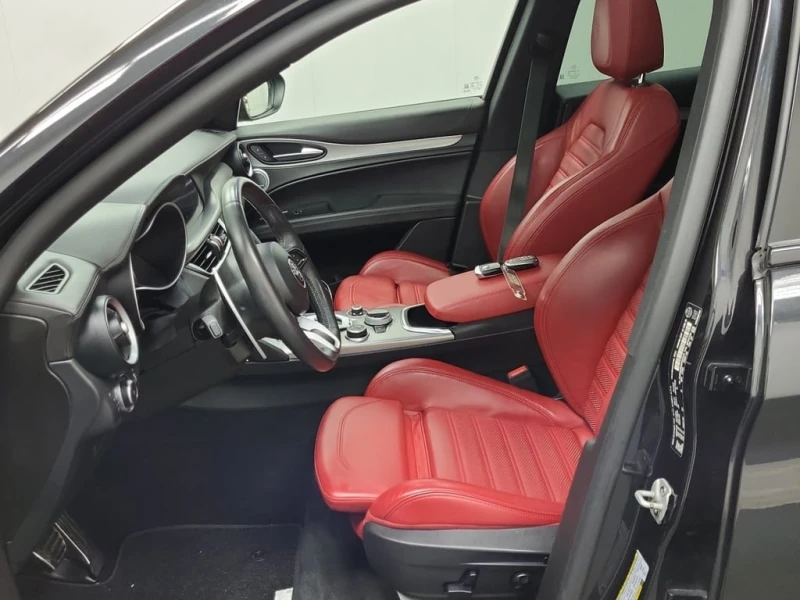 Alfa Romeo Stelvio * VELOCE * CARFAX * БЕЗ ПЪРВОНАЧАЛНА ВНОСКА, снимка 5 - Автомобили и джипове - 53253657
