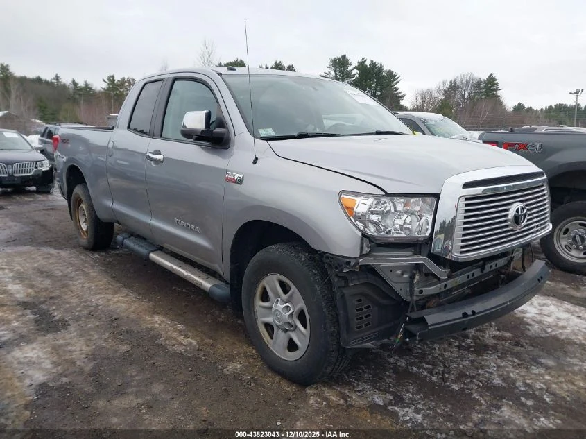 Toyota Tundra 5.7L V-8 DOHC, VVT, 381HP 4X4 Drive, снимка 1
