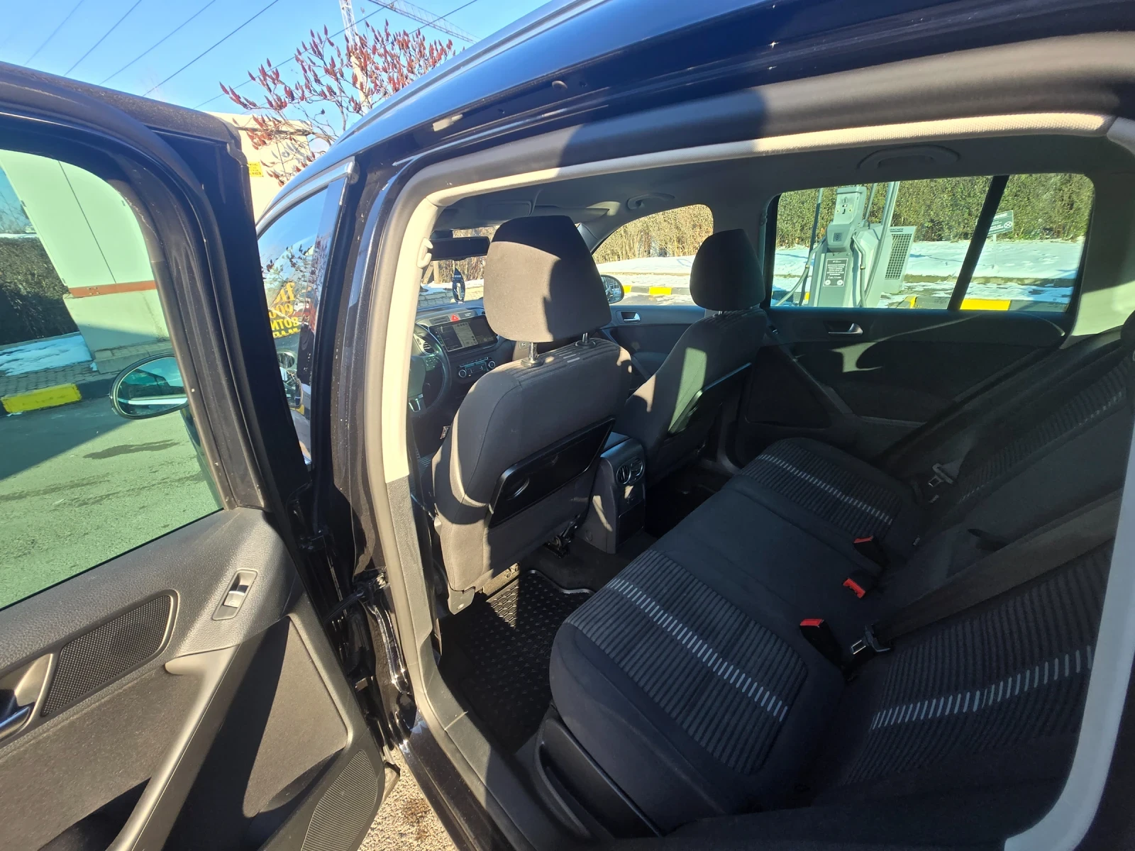 VW Tiguan Газ, android, R-line, обслужен, подгрев, 200к.с. - изображение 10