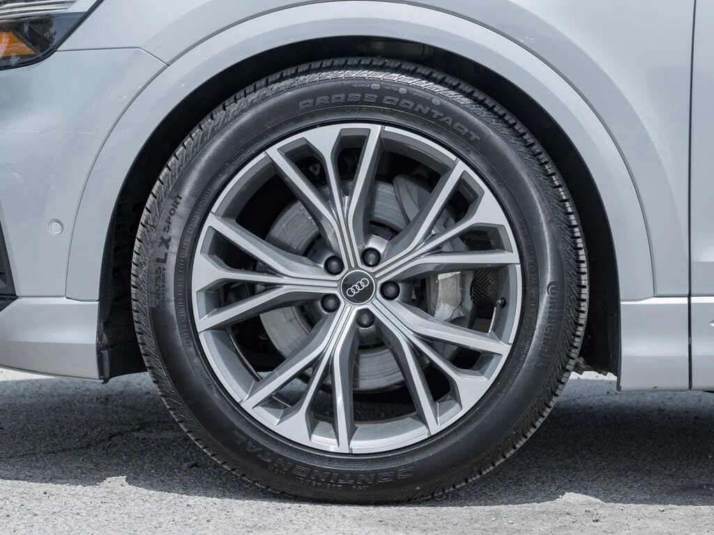 Audi Q8 * Progressiv* S-Line* АвтоКредит (ЦЕНА ДО БГ) - изображение 5
