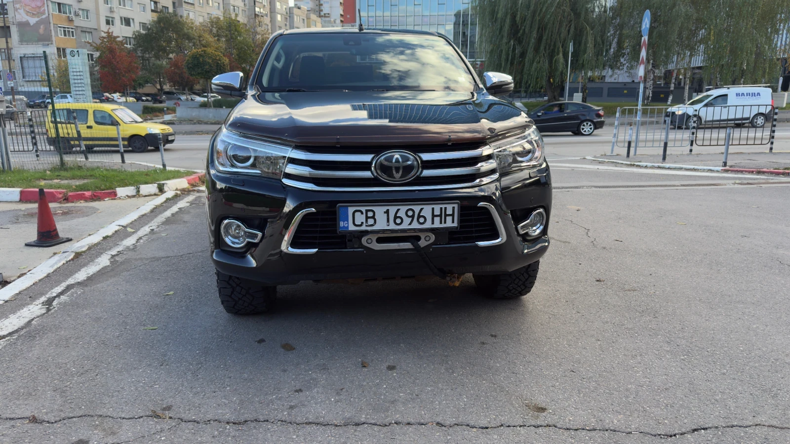 Toyota Hilux  - изображение 2