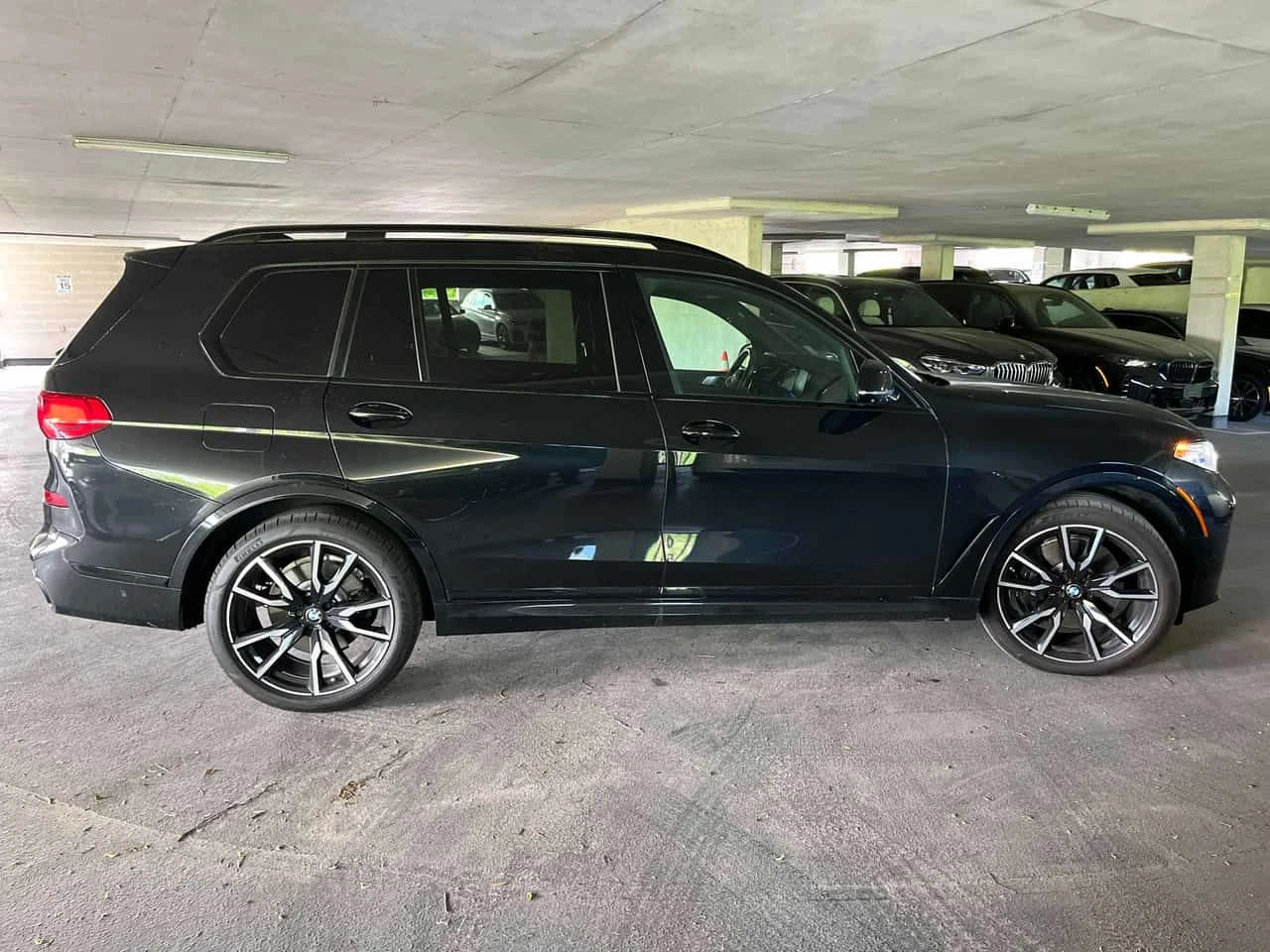 BMW X7 xDrive40i| ОТ ГЛАВНО ПРЕДСТАВИТЕЛСТВО| КЛИПОВЕ, снимка 4 - Автомобили и джипове - 54694009