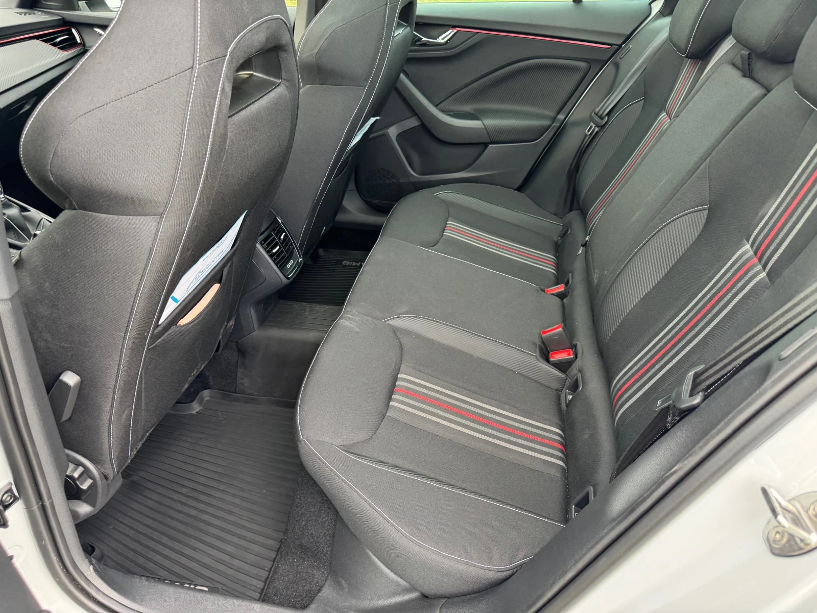 Skoda Kamiq 1.5 TSI, снимка 10 - Автомобили и джипове - 55396936