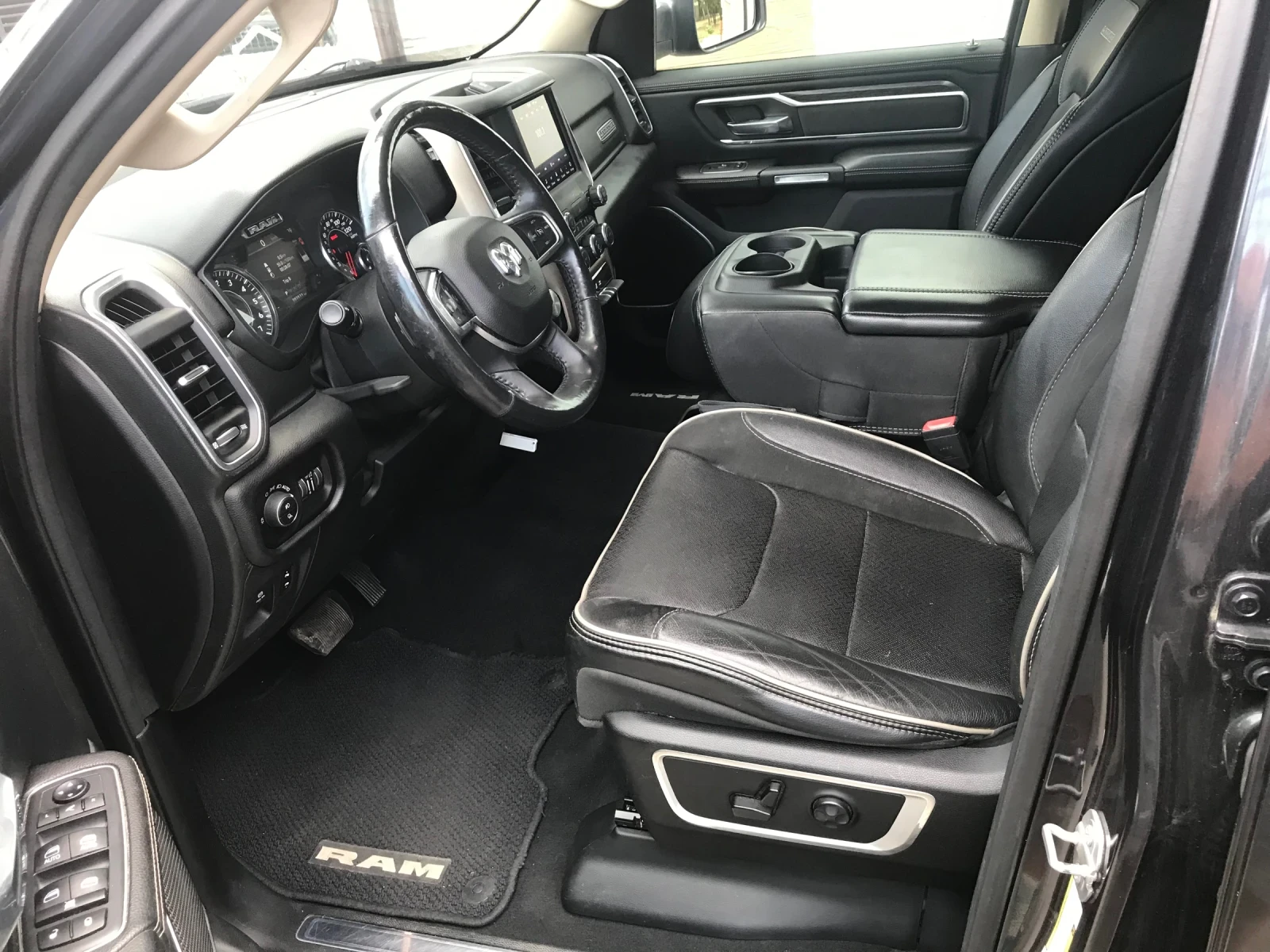 Dodge RAM 1500 Laramie 5.7 HEMI, снимка 9 - Автомобили и джипове - 55547242