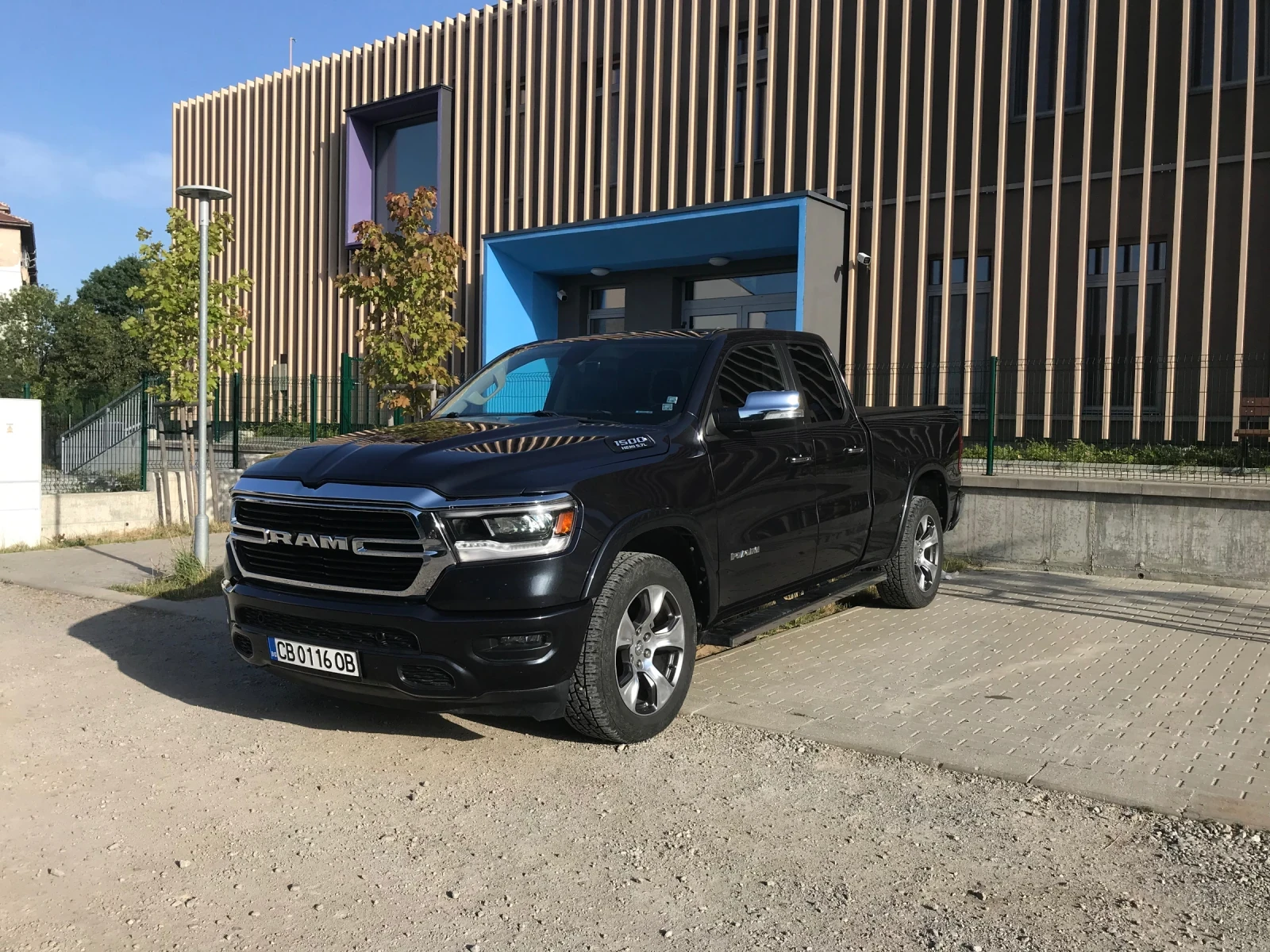 Dodge RAM 1500 Laramie 5.7 HEMI