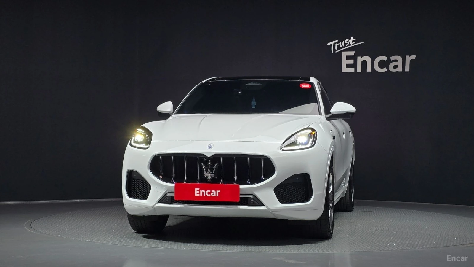 Maserati Grecale GT* AWD* DISTRONIC* 360* КАМЕРА* ПОДГРЕВ* ОБДУХ* , снимка 2 - Автомобили и джипове - 55623701