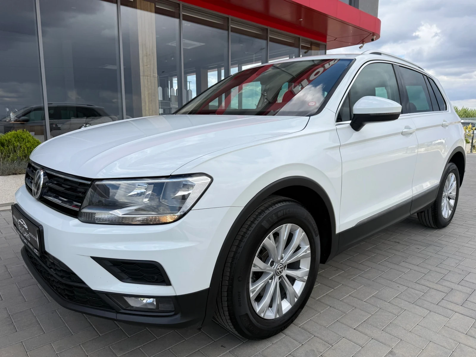 VW Tiguan 2.0 TDI 150к.с 4MOTION / DSG / NAVI / DISTRONIC