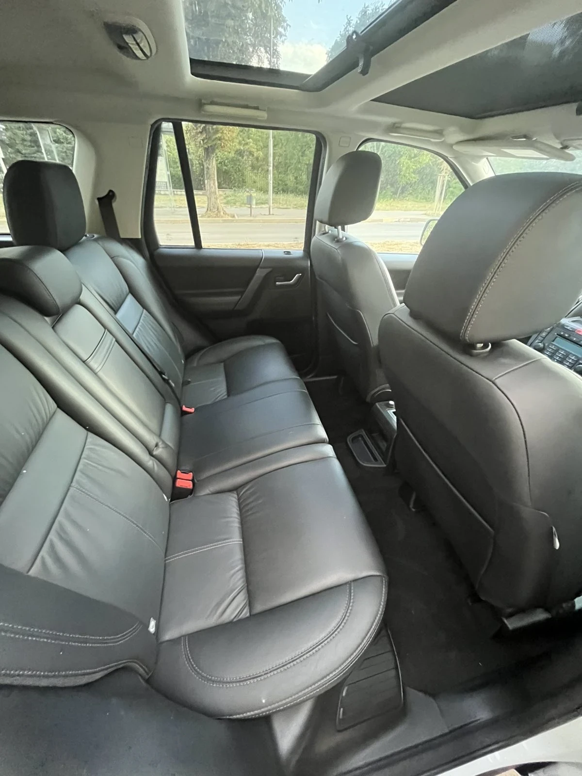 Land Rover Defender LR2 HSE 3.2 , снимка 9 - Автомобили и джипове - 56747010