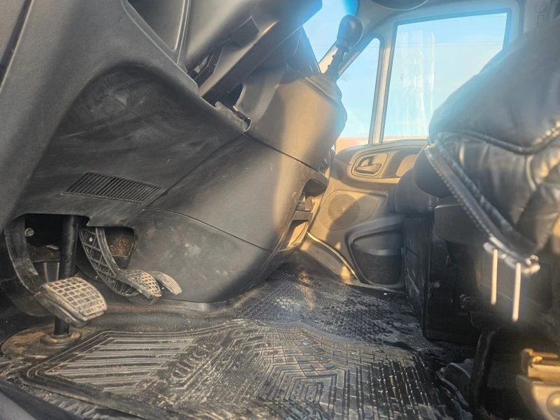 Iveco Daily 35S16, снимка 11 - Бусове и автобуси - 53276094