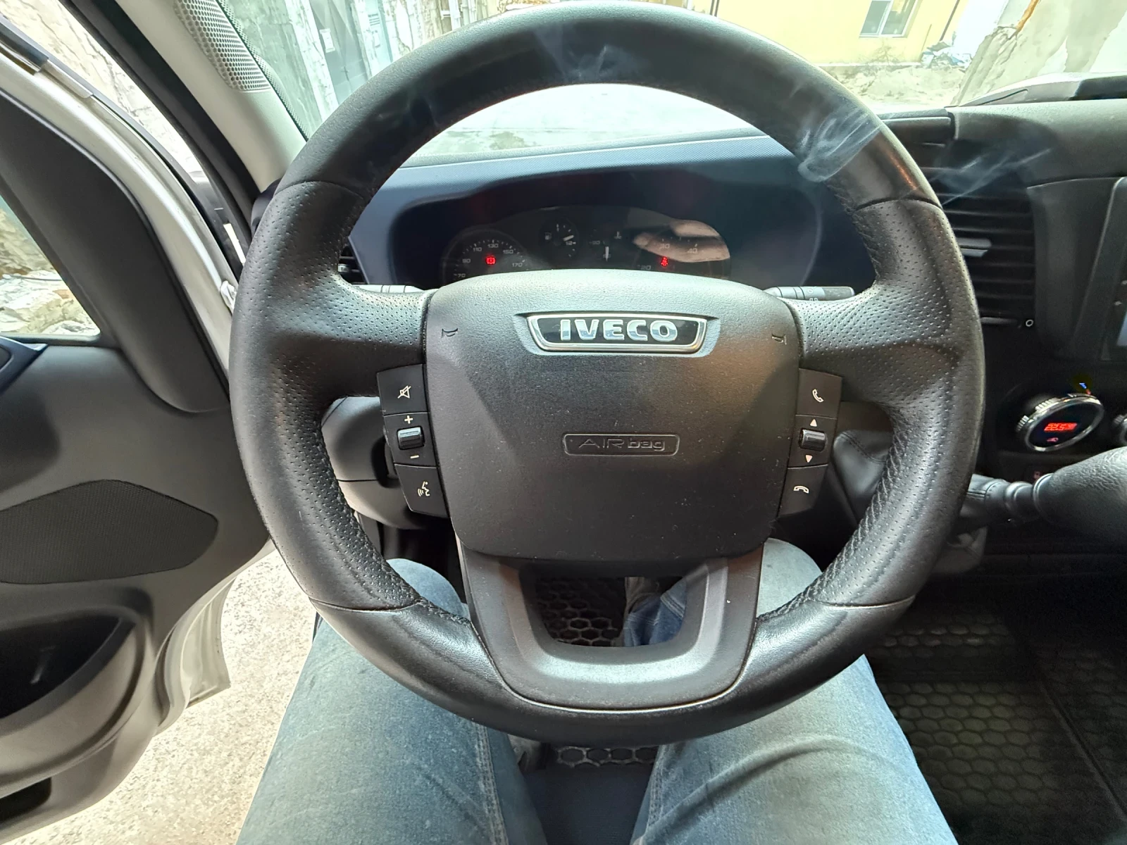 Iveco Daily, снимка 8 - Бусове и автобуси - 54683222