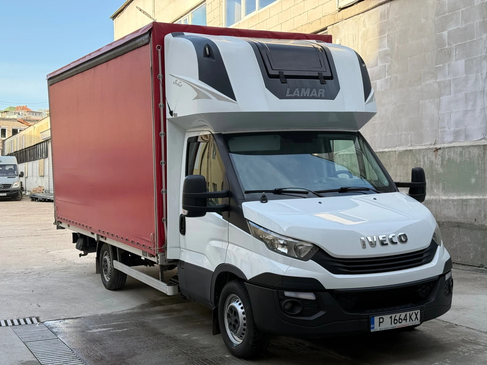 Iveco Daily, снимка 3 - Бусове и автобуси - 54683222