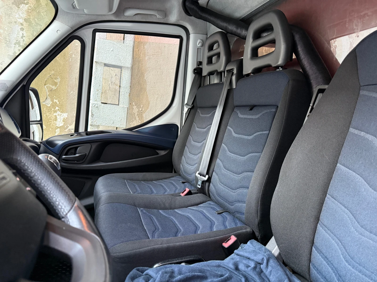 Iveco Daily, снимка 6 - Бусове и автобуси - 54683222