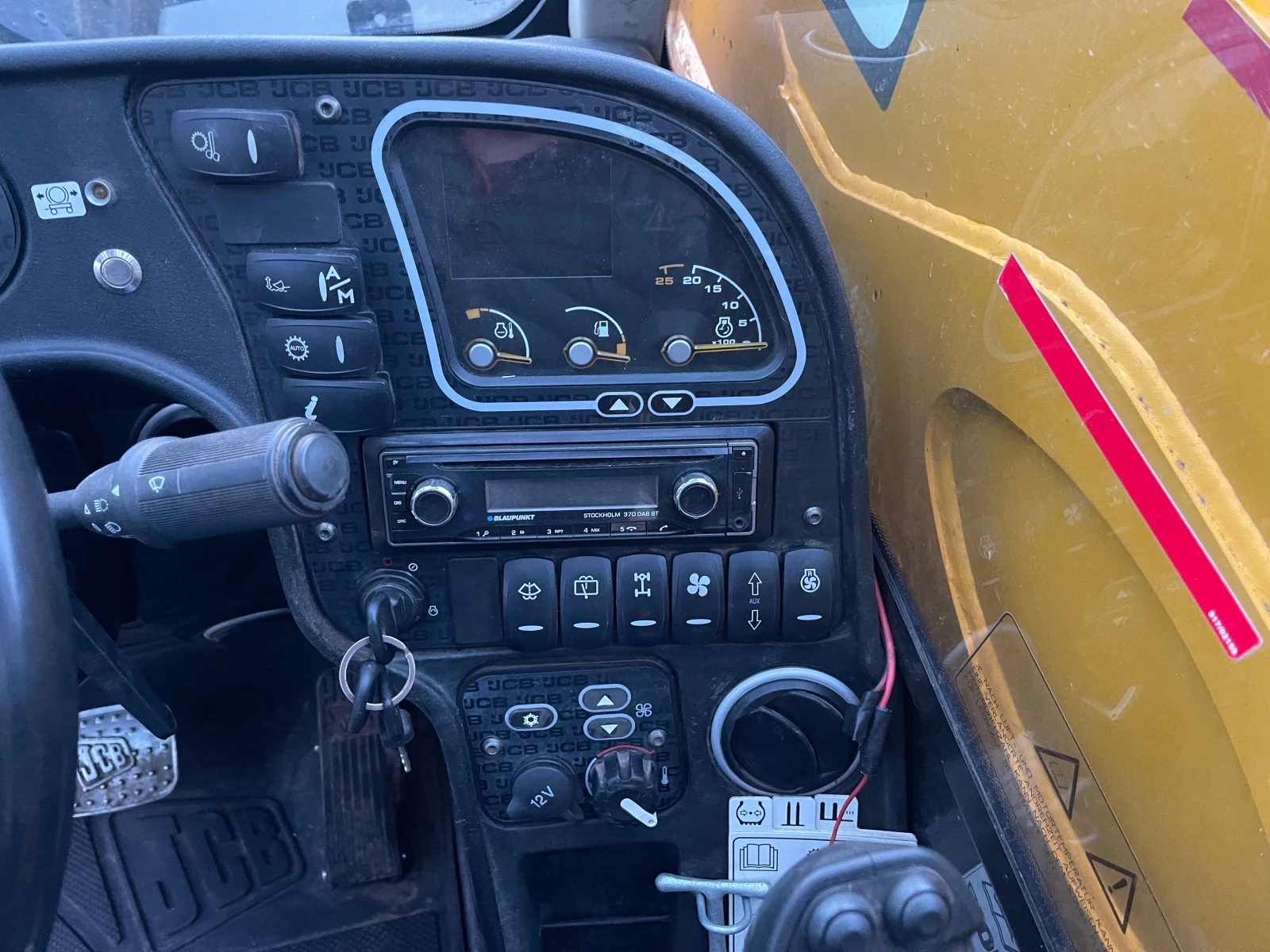   JCB 535-95 AGRI SUPER  | Mobile.bg   15