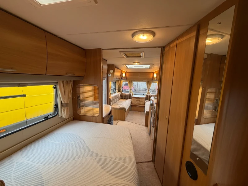 Каравана Tabbert SWIFT CHARISMA-ФРЕНСКА СПАЛНЯ/СОЛАР/ФОРСЕЛТ/TOP, снимка 5 - Каравани и кемпери - 53214012