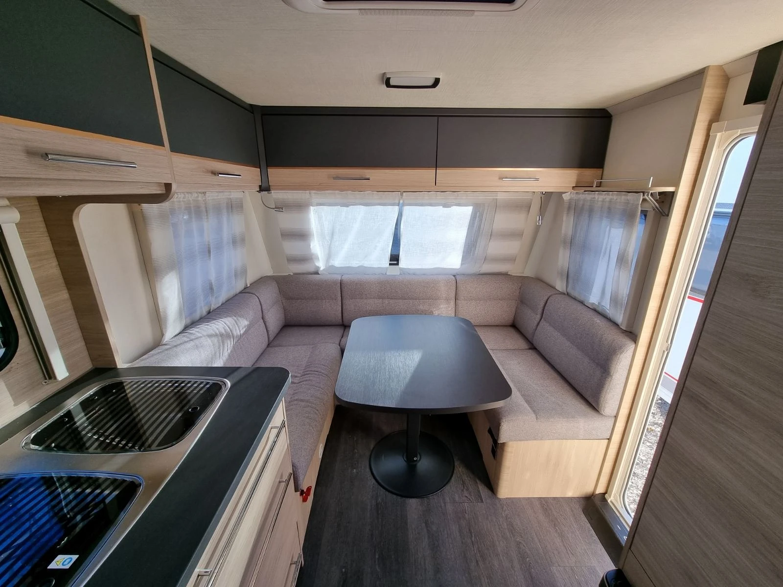 Каравана Caravelair Titanium - изображение 10