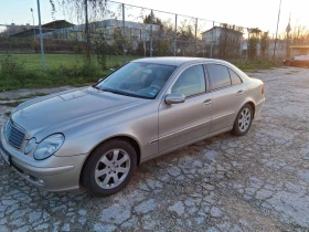 Mercedes-Benz E 220, снимка 3