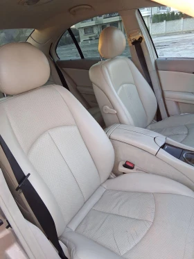 Mercedes-Benz E 220, снимка 8