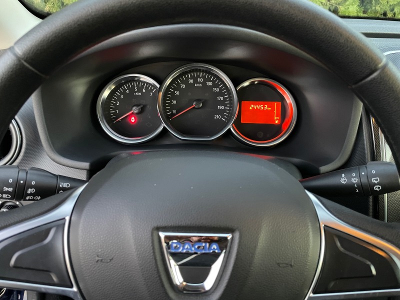 Dacia Sandero 1.0i 75кс. * КЛИМАТИК* Навигация* , снимка 14 - Автомобили и джипове - 43586689
