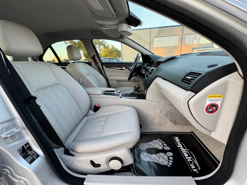 Mercedes-Benz C 280 C280 3.0 V6 231kc 4matic FACELIFT, снимка 13 - Автомобили и джипове - 47804506
