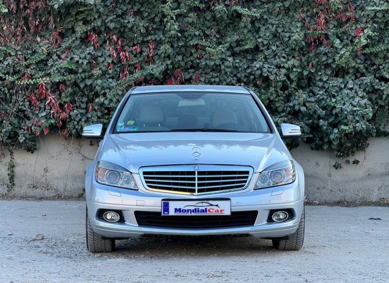 Mercedes-Benz C 300 C280 3.0 V6 231kc 4matic FACELIFT, снимка 1 - Автомобили и джипове - 47804506