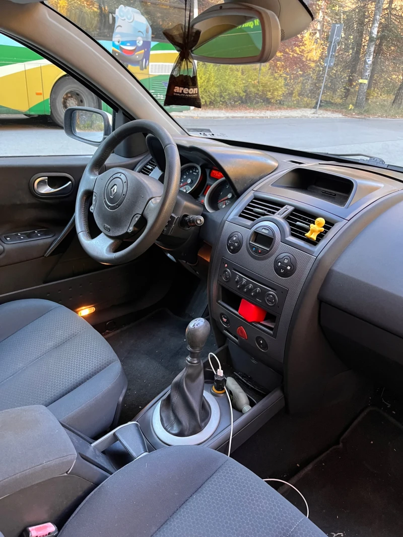 Renault Megane 1, 9dci, снимка 3 - Автомобили и джипове - 47809201