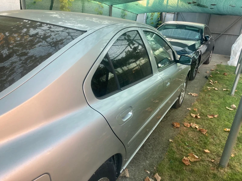 Volvo S60 D5 - 163 кс., снимка 4 - Автомобили и джипове - 47915169