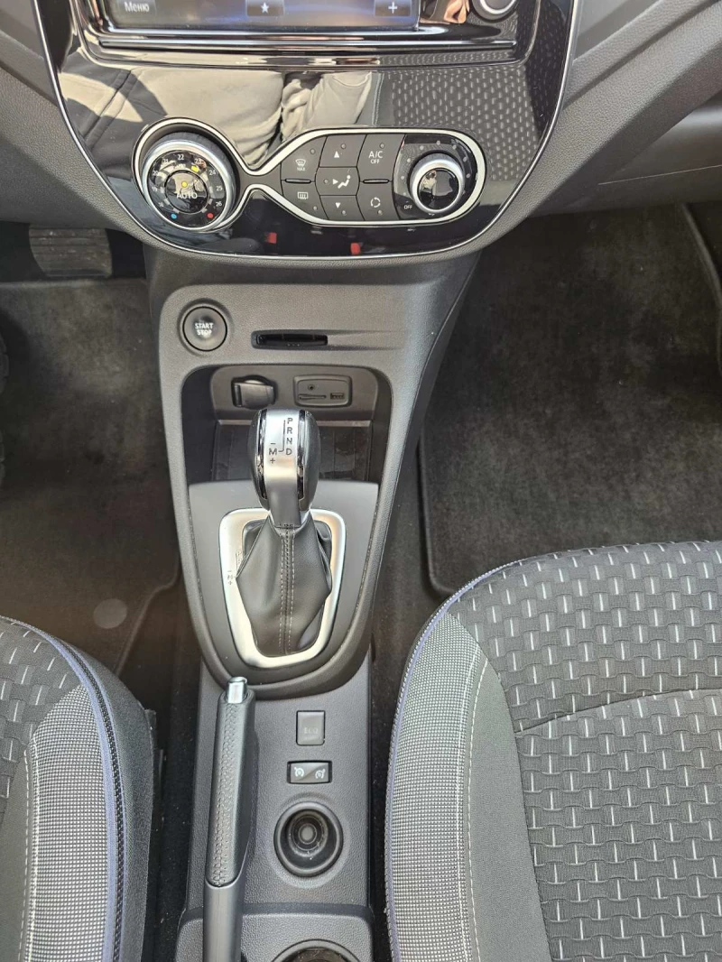 Renault Captur 1.3 Tce 150 EDC, снимка 9 - Автомобили и джипове - 48399090