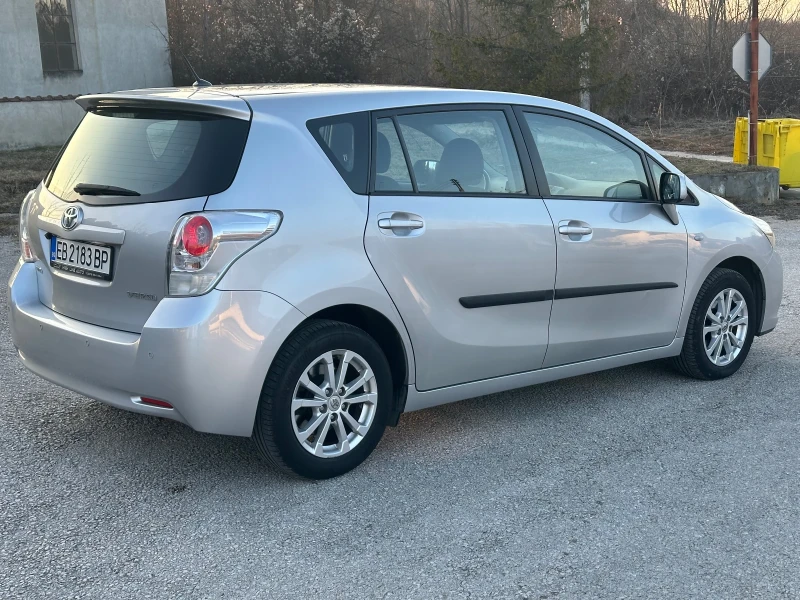 Toyota Corolla verso 1.6 2009 г ГАЗОВ ИНЖЕКЦИОН ТОП СЪСТОЯНИЕ, снимка 7 - Автомобили и джипове - 49089486