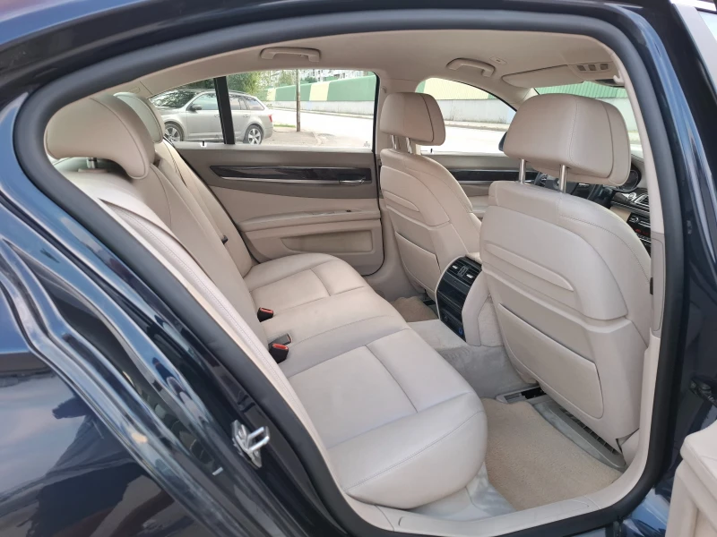 BMW 730 xDrive 258ps., снимка 10 - Автомобили и джипове - 51294673
