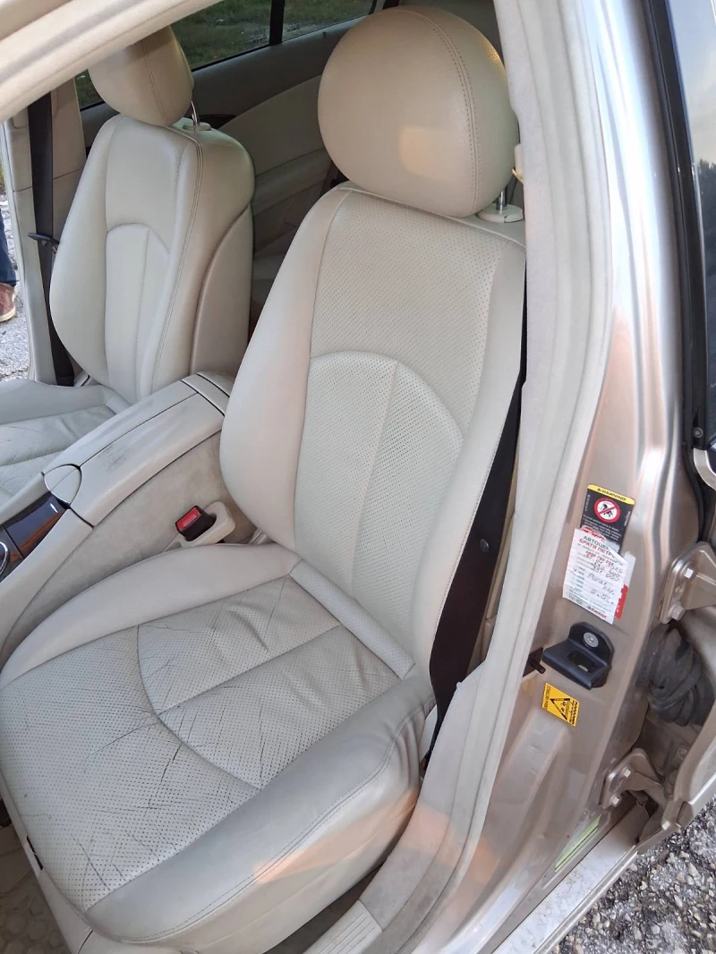 Mercedes-Benz E 220, снимка 9 - Автомобили и джипове - 52653595