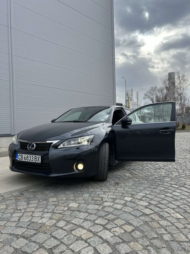 Lexus CT 200h, снимка 2 - Автомобили и джипове - 53496037