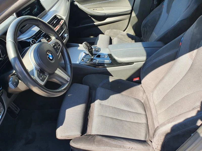 BMW 530E EDrive M///, снимка 14 - Автомобили и джипове - 38805343