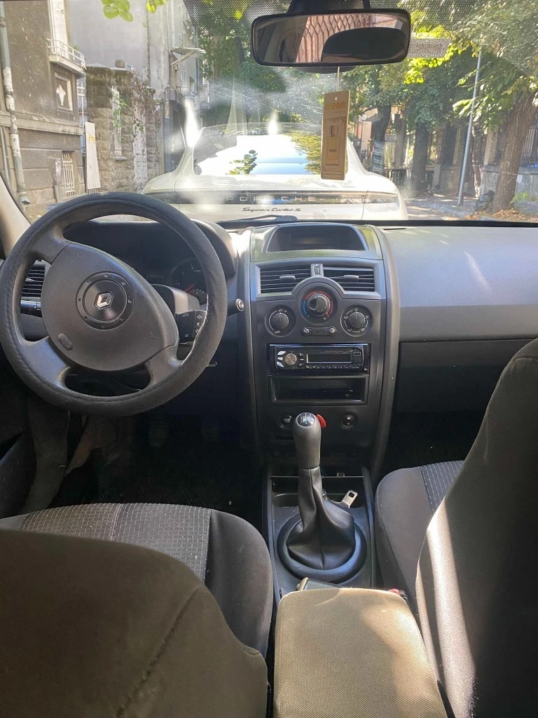 Renault Megane 1.6, снимка 3 - Автомобили и джипове - 49546145