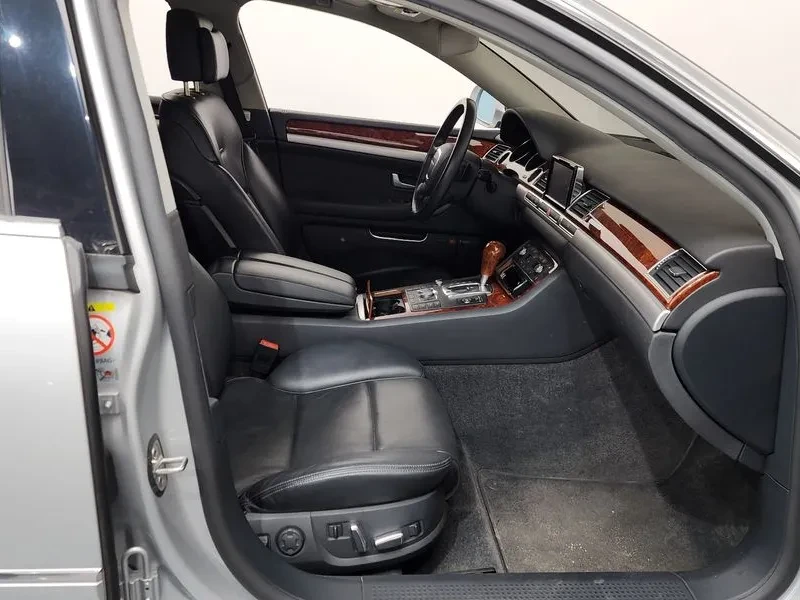 Audi A8 4.2 FSI Quattro, снимка 11 - Автомобили и джипове - 54189195