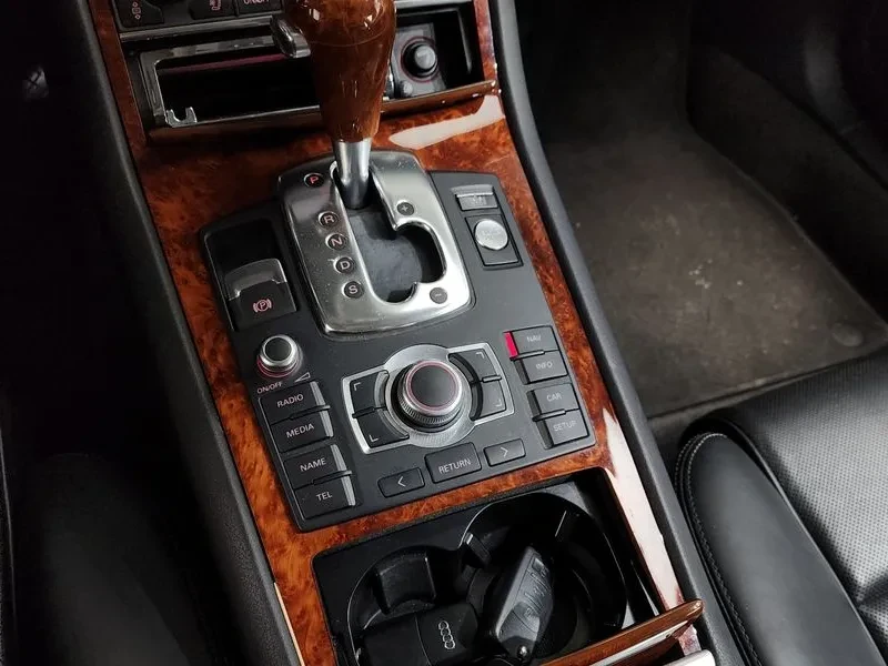 Audi A8 4.2 FSI Quattro, снимка 9 - Автомобили и джипове - 54189195