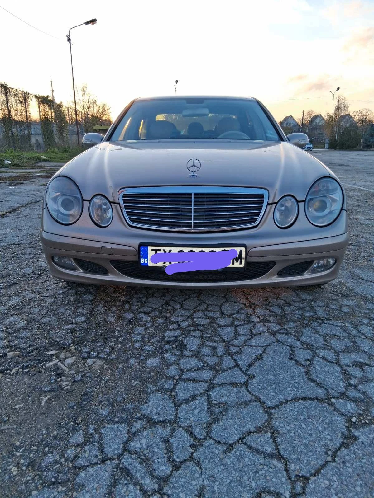 Mercedes-Benz E 220, снимка 1