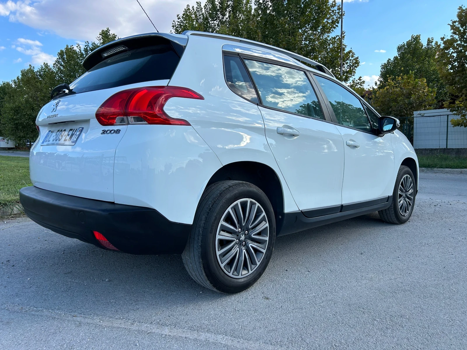 Peugeot 2008 1.2VTi/НАВИГАЦИЯ/ЕURO5B, снимка 7 - Автомобили и джипове - 41856158