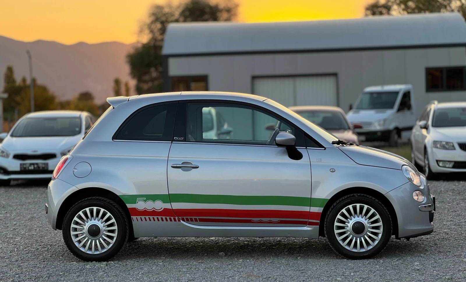 Fiat 500 1.2i 69к.с * Панорама* * Климатик*  - изображение 8