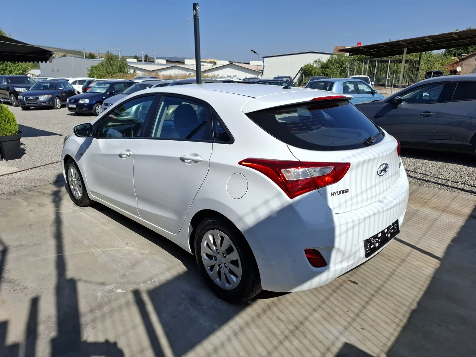 Hyundai I30 1.4i 99кс evro6 - изображение 3